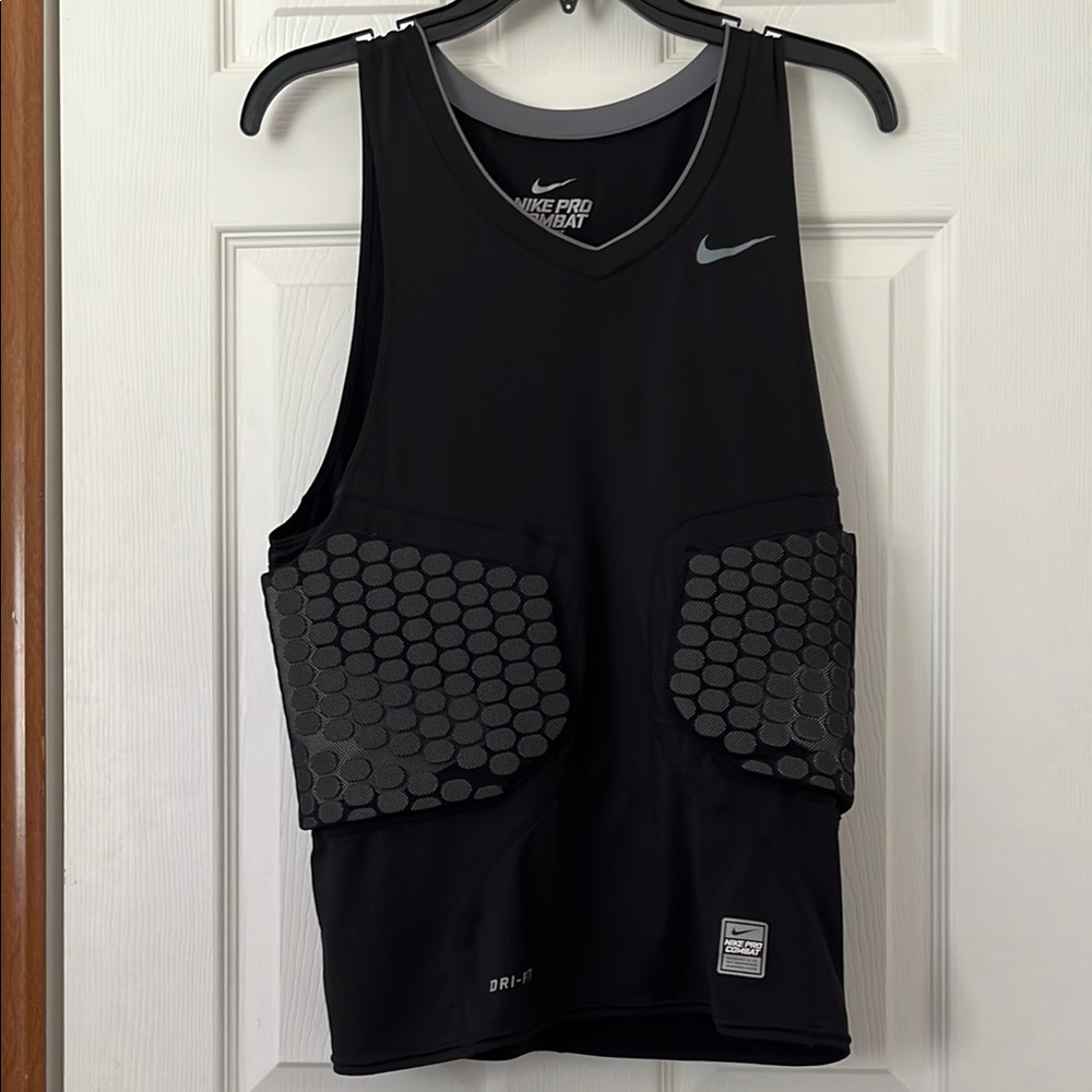 Nike Pro Combat Black and Gray Compression Set - Picture 3 of 7